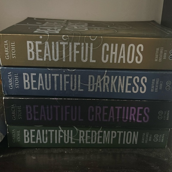 Beautiful creatures book set - Picture 1 of 1